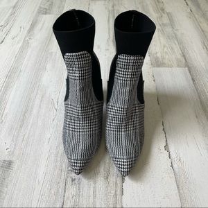 NEW Steve Madden Richter Plaid Block Heel Booties